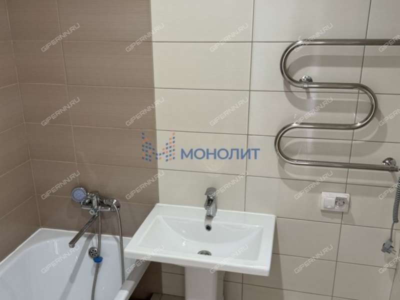 четырёхкомнатная квартира на улице Романтиков дом 13