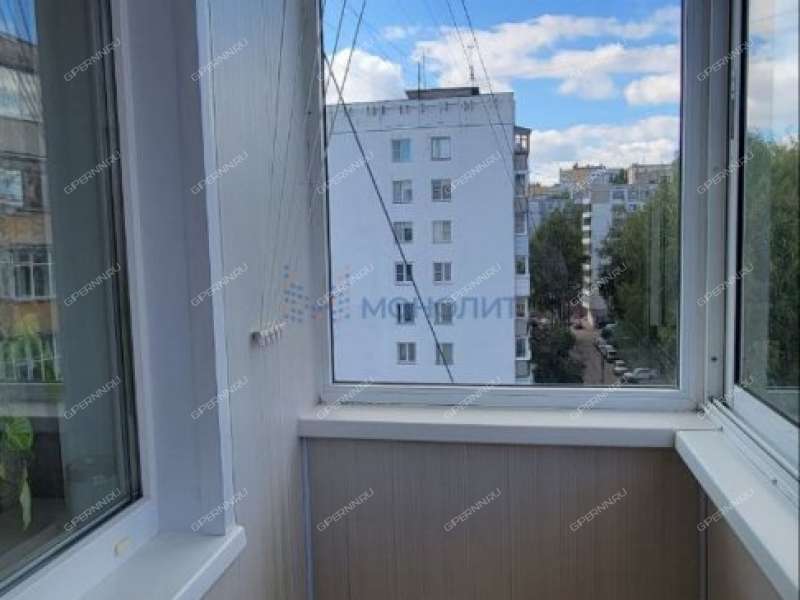 трёхкомнатная квартира на улице Маршала Рокоссовского дом 15