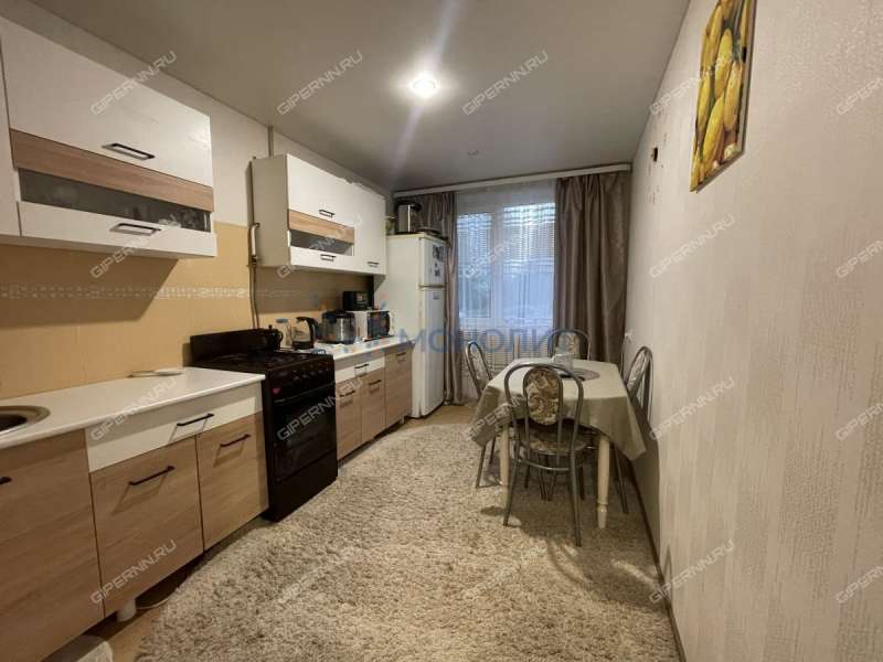 трёхкомнатная квартира на проспекте Бусыгина дом 56