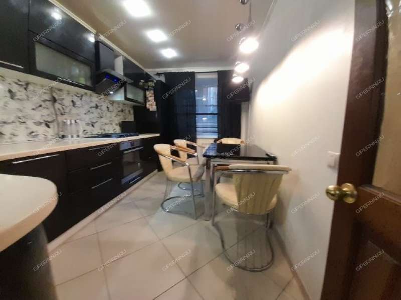 трёхкомнатная квартира на улице Максима Горького дом 152