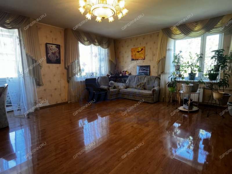 трёхкомнатная квартира на Сормовском шоссе дом 2