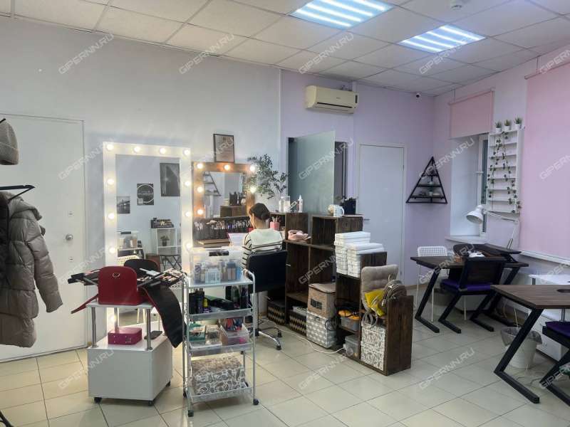 помещение под офис, торговую площадь на улице Белинского