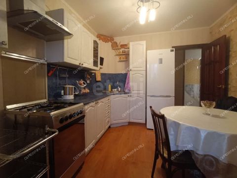 3-komnatnaya-ul-kuznechihinskaya-d-37 фото