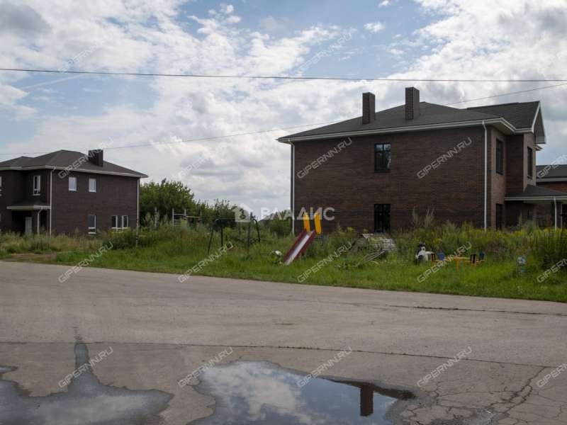 дом на улице Горная деревня Ржавка