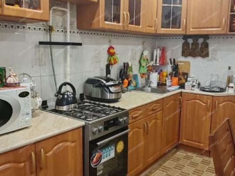 трёхкомнатная квартира на улице Красных Партизан дом 18