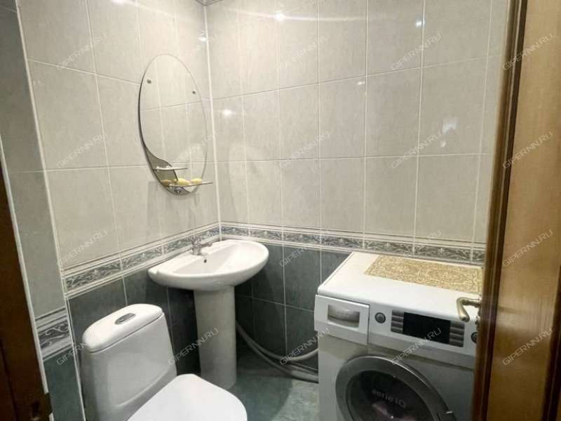 пятикомнатная квартира на улице Плотникова дом 4