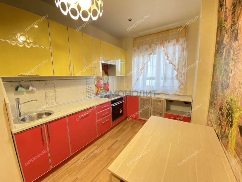 двухкомнатная квартира на улице Июльских Дней дом 1 к1