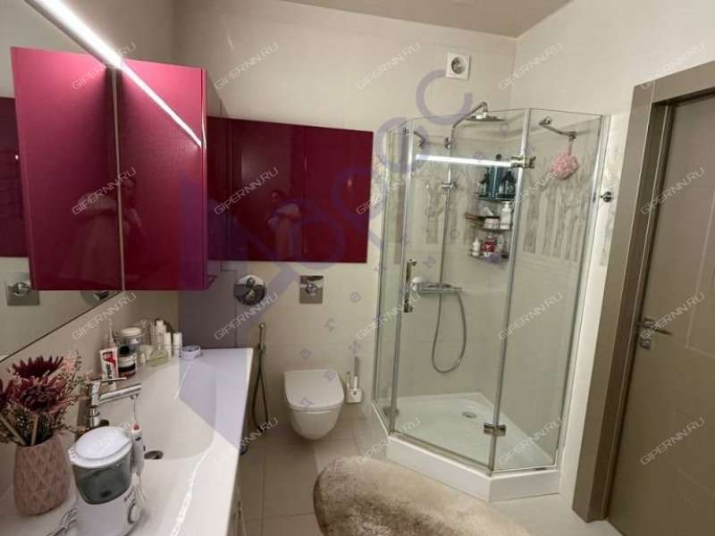 трёхкомнатная квартира на улице Максима Горького дом 77