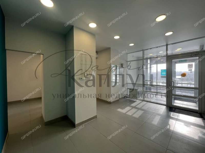 помещение под торговую площадь на улице Академика Сахарова