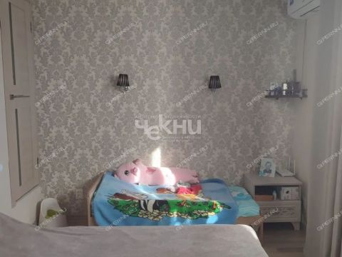 taunhaus-per-tretiy-tihiy-d-1 фото