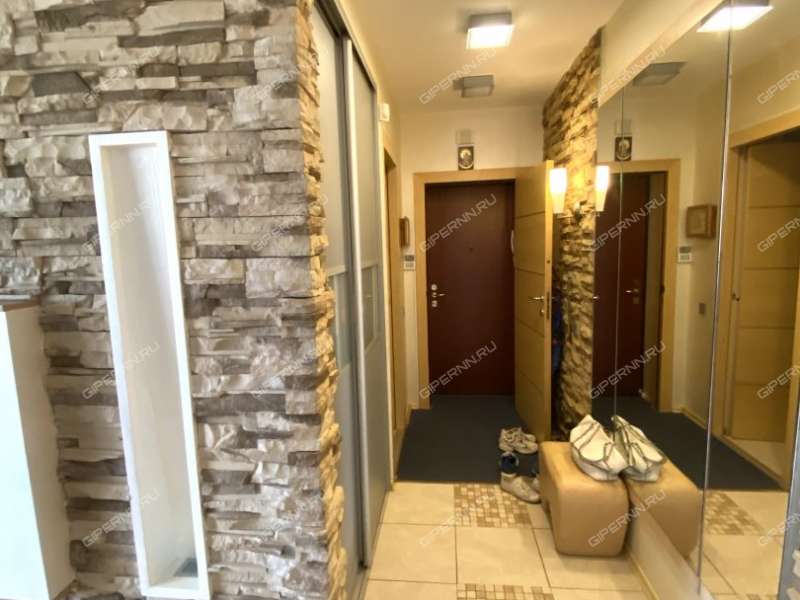 трёхкомнатная квартира на Варварской улице дом 40б