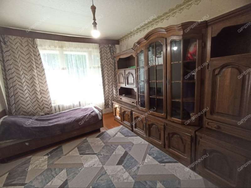 двухкомнатная квартира на улице Военных Комиссаров дом 3