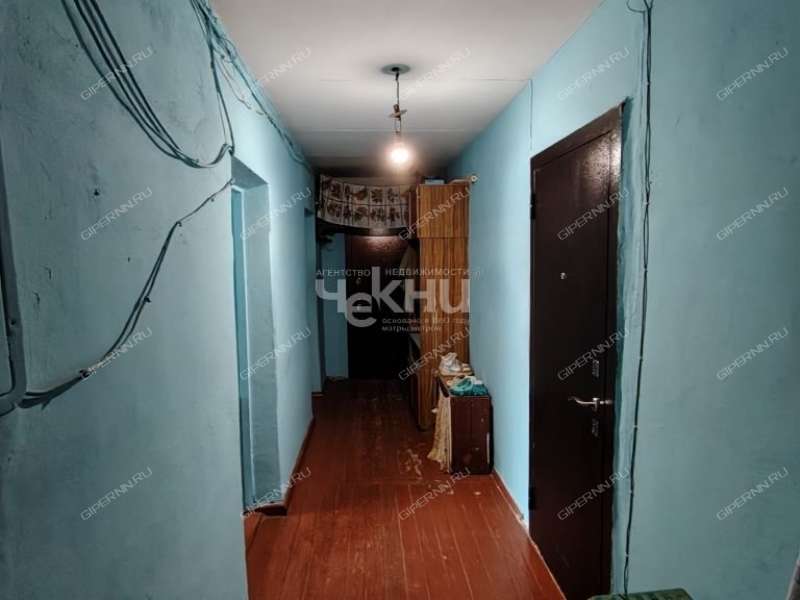 комната в доме 12а на улице Космонавта Комарова