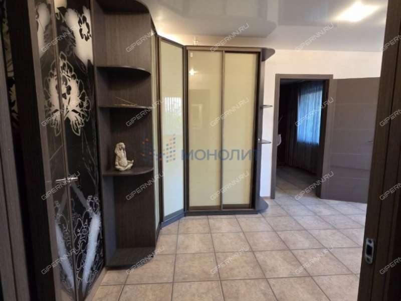 трёхкомнатная квартира на улице Героев Космоса дом 30