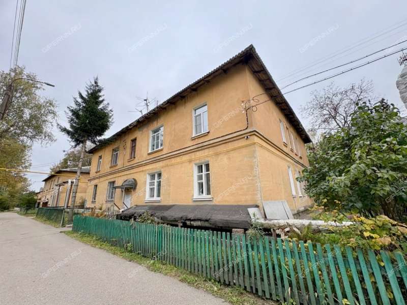 трёхкомнатная квартира на улице Баженова дом 7