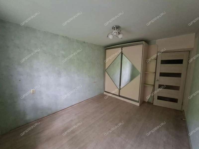 трёхкомнатная квартира на улице Челюскинцев дом 19