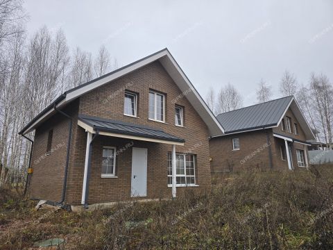 dom-derevnya-burcevo-bogorodskiy-municipalnyy-okrug фото