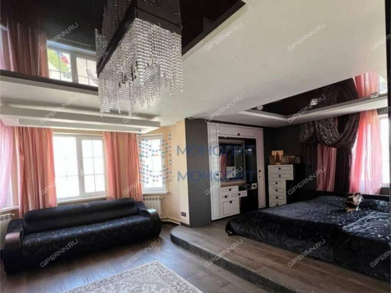 пятикомнатная квартира на улице Карла Маркса дом 44