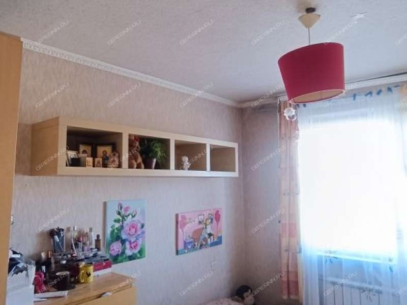 трёхкомнатная квартира на улице Карла Маркса дом 32