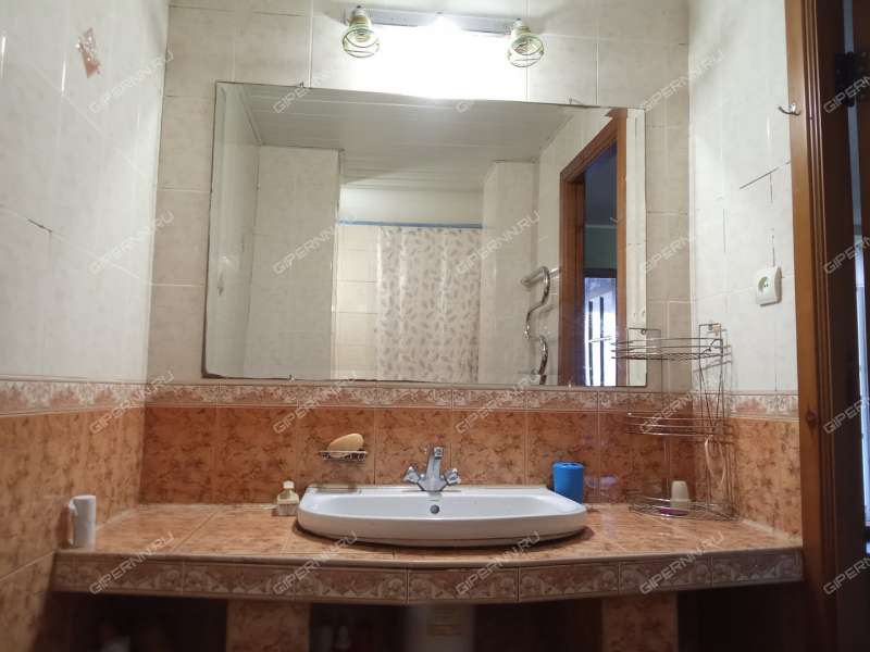 трёхкомнатная квартира на улице Красных Зорь дом 24