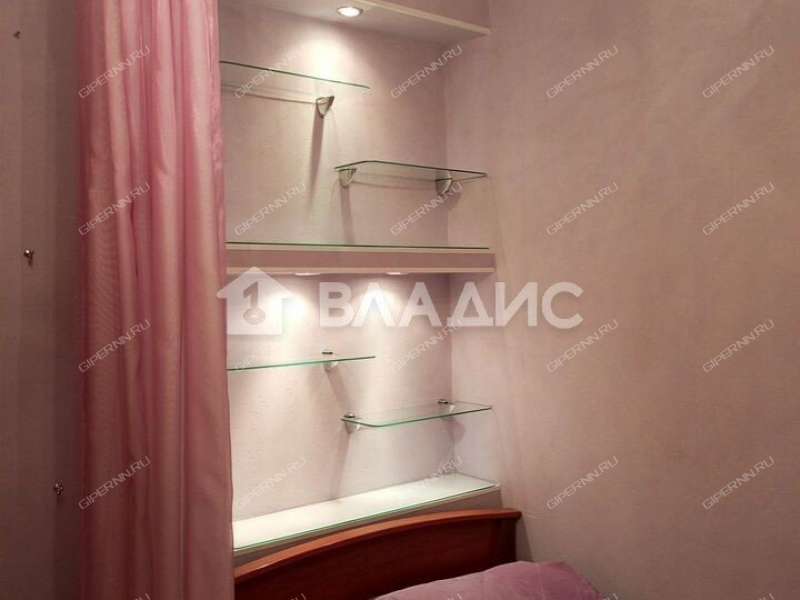 трёхкомнатная квартира на улице Карла Маркса дом 12