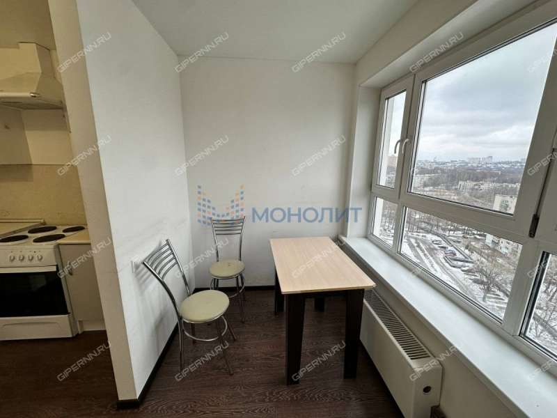 однокомнатная квартира на бульваре 60-летия Октября дом 21 к2