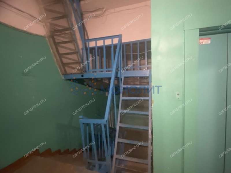 трёхкомнатная квартира в 6-м микрорайоне дом 39