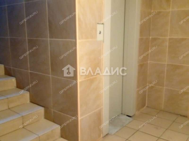 трёхкомнатная квартира на улице Героя Советского Союза Усилова дом 8