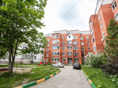 3-komnatnaya-ul-cvetochnaya-d-5 фото