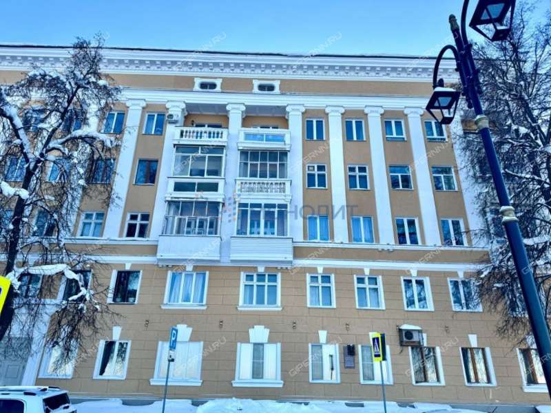 трёхкомнатная квартира на Верхне-Волжской набережной дом 17