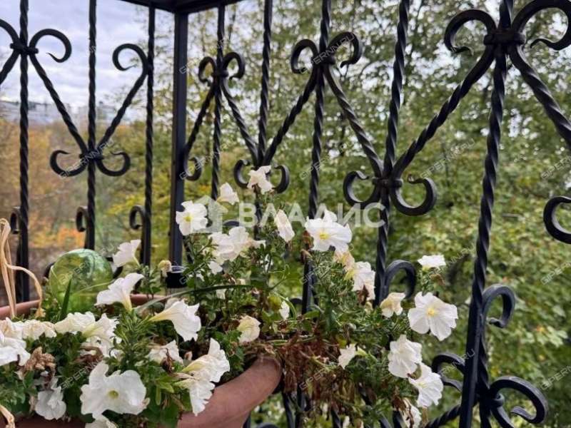 трёхкомнатная квартира на улице Заломова дом 1