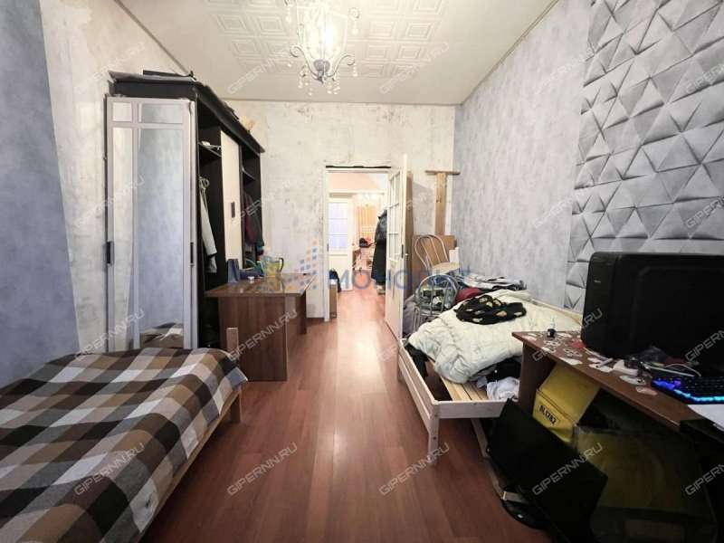 трёхкомнатная квартира на проспекте Ильича дом 33