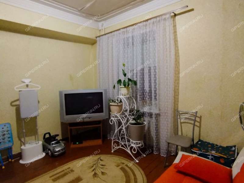 двухкомнатная квартира на улице Страж Революции дом 4