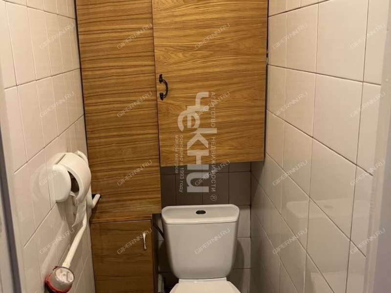 трёхкомнатная квартира на улице Радио дом 6