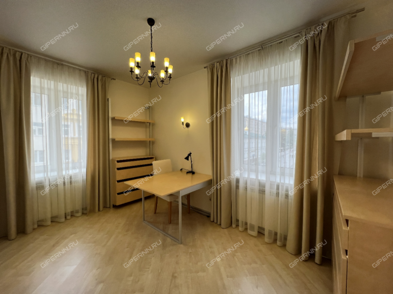 трёхкомнатная квартира на Большой Покровской улице дом 35а