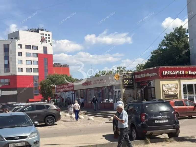 помещение под торговую площадь на Комсомольской площади