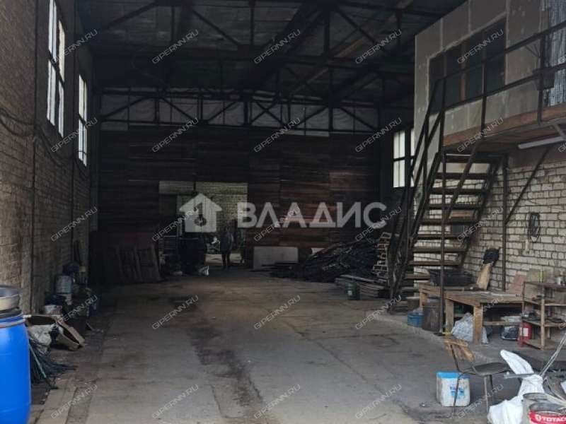 помещение под производственную площадь на улице Чернышевского город Семёнов