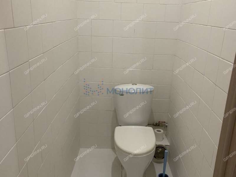 трёхкомнатная квартира на проспекте Кирова дом 8