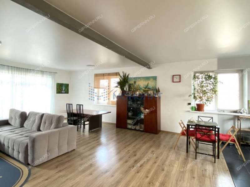 дом на Пролетарской улице рабочий посёлок Решетиха