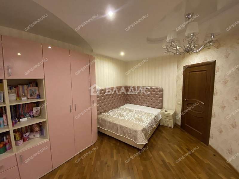 четырёхкомнатная квартира на улице Дунаева дом 8