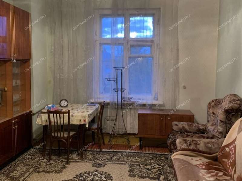 трёхкомнатная квартира на проспекте Октября дом 12