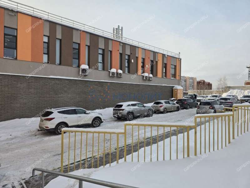 трёхкомнатная квартира на Деловой улице дом 20