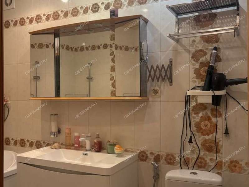 трёхкомнатная квартира на улице Воровского дом 13